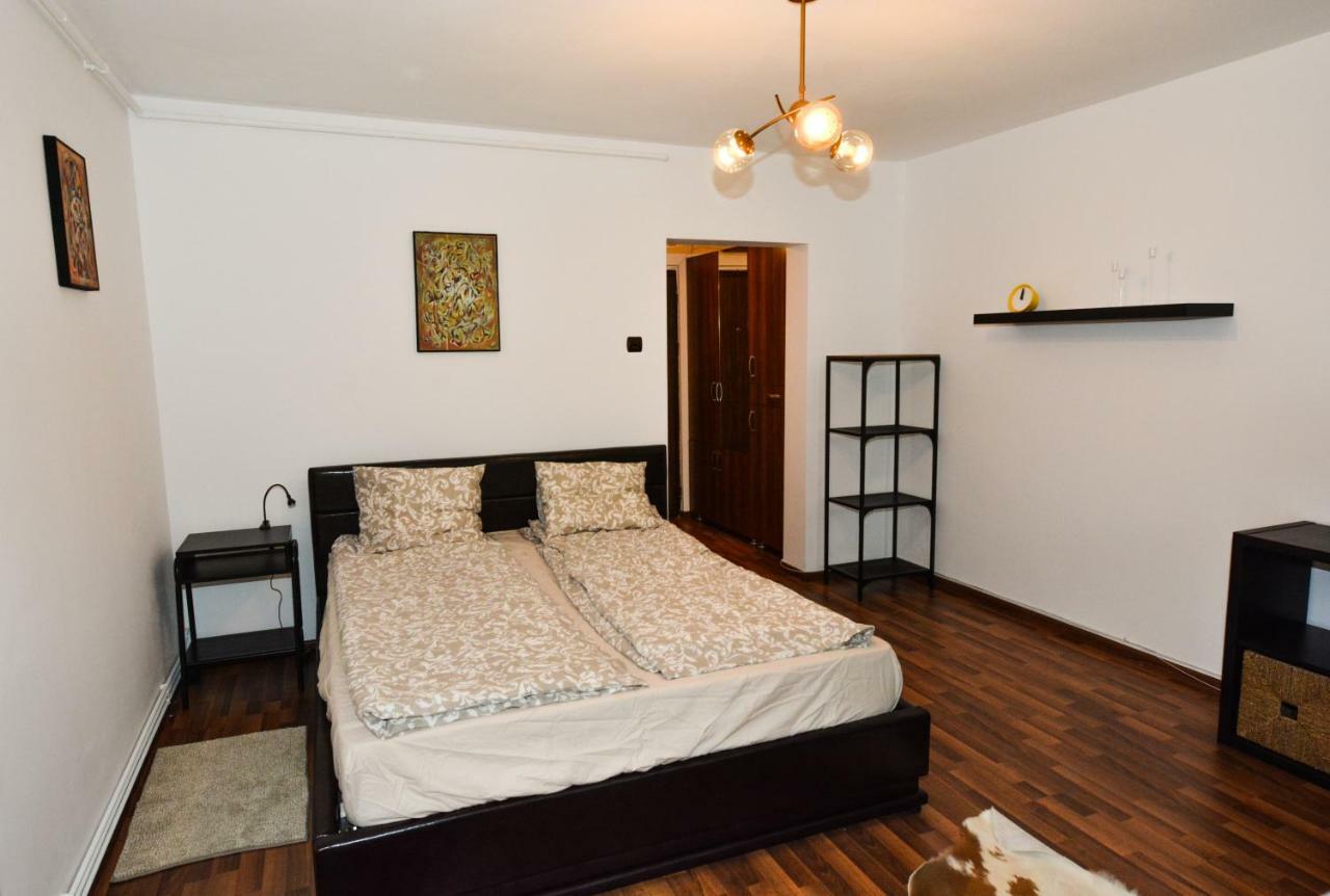 Gya Residence Brasov Bagian luar foto